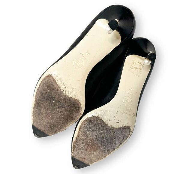 Chanel Black Matte Leather CC Gold Logo and Pearl Embellished Heel Pumps Size 37 - Picture 9 of 12